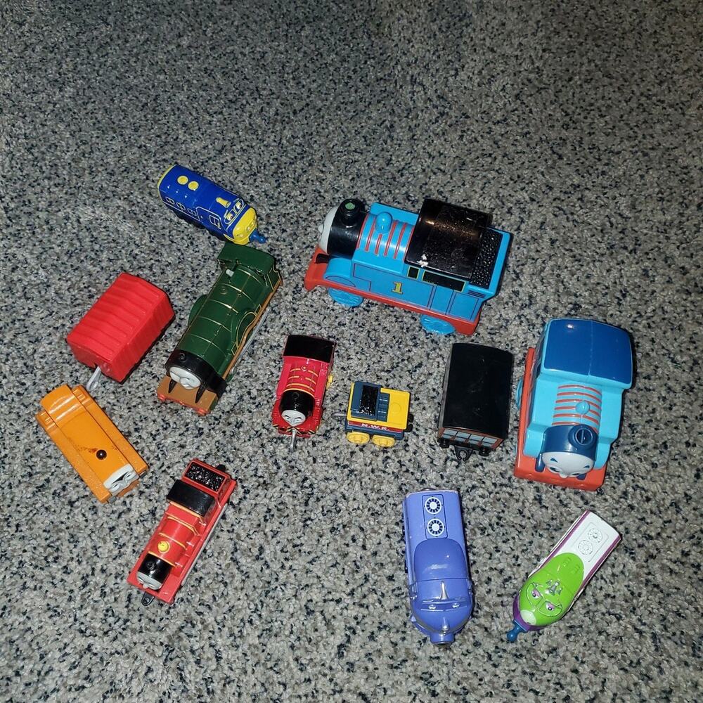 Thomas - Picture 3 of 3